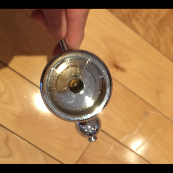 New Toilet paper holder - Picture 3 of 4